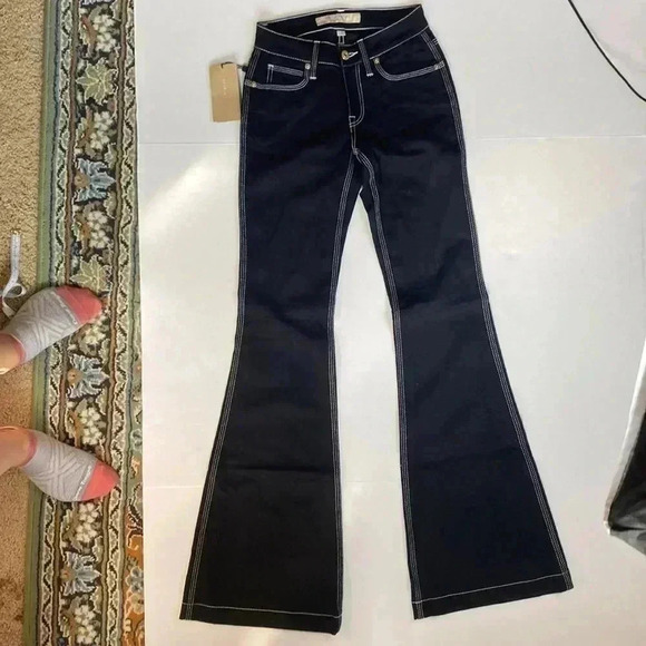 Burberry Brit NWT Black with White Stitching
Denim Flare Leg Jeans Size 25 - Picture 1 of 15